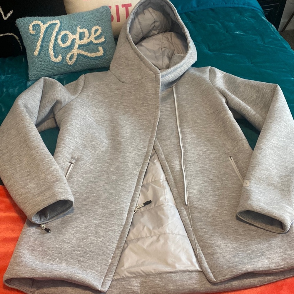 Hooded north face coat